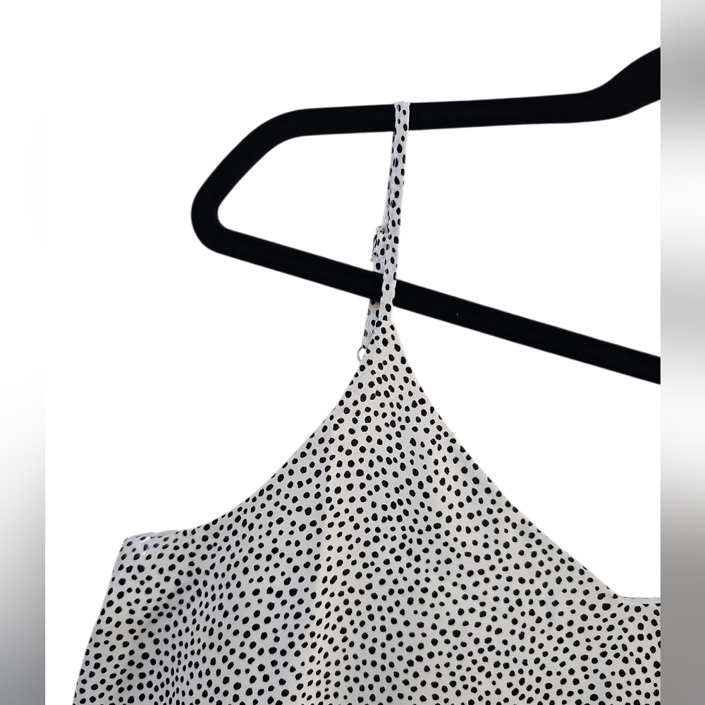 🥰3/$25 NWT ANTHROPOLOGIE Black and White Romantic Feminine Polka Dot Tank Top - Picture 2 of 3